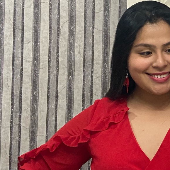 Polymer Clay Earrings - Red Dangle Earring - ROSAS - Heart shaped earring - Picture 3 of 4